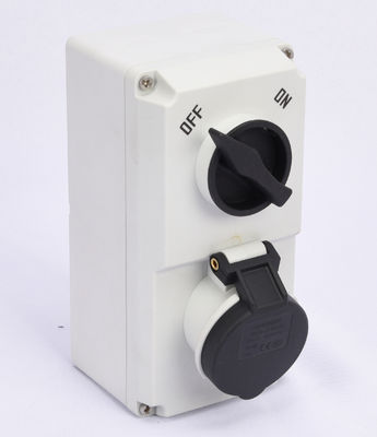 سوکت برق صنعتی IP44 32A سه فاز با اینترلاک مکانیکی
